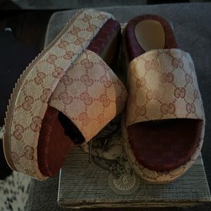 GUCCI Women’s Original GG Platform Slide Sandal Size 38 Women's 7